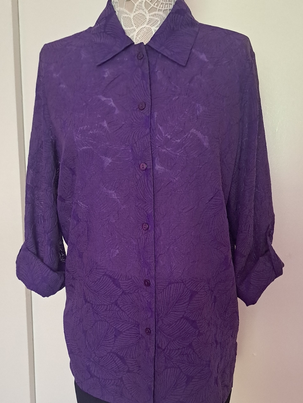 Draper's & Damon's Women's Purple Button-Down Blouse with Subtle Leaf Texture